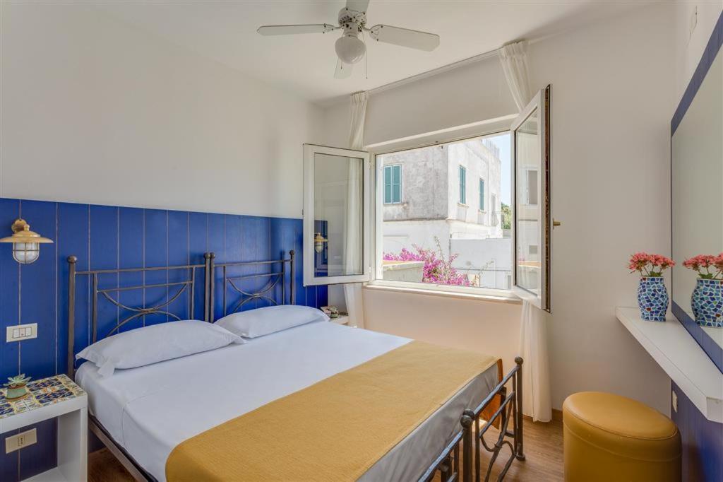 Hotel Torre Dei Borboni Πόντσα Εξωτερικό φωτογραφία