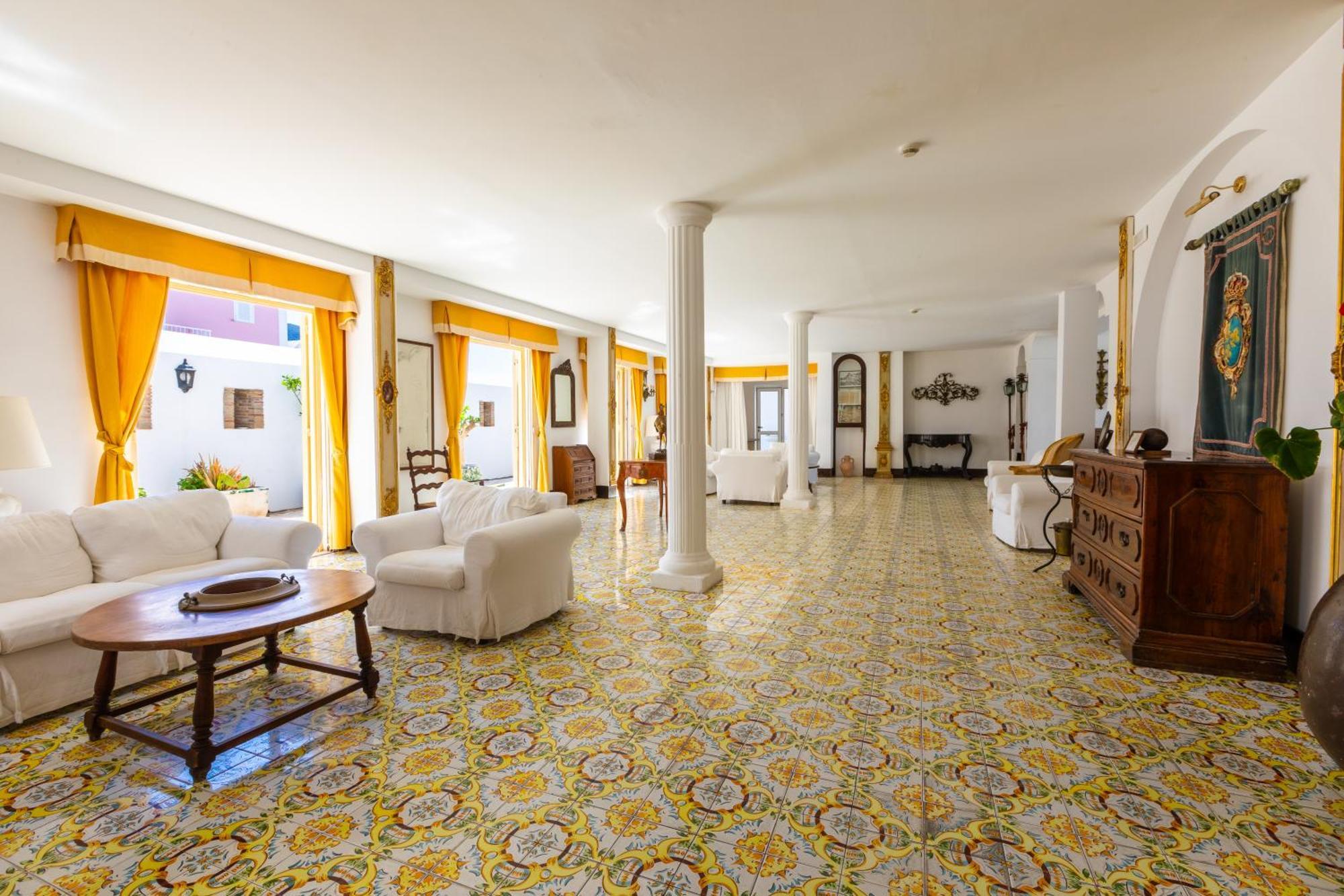 Hotel Torre Dei Borboni Πόντσα Εξωτερικό φωτογραφία