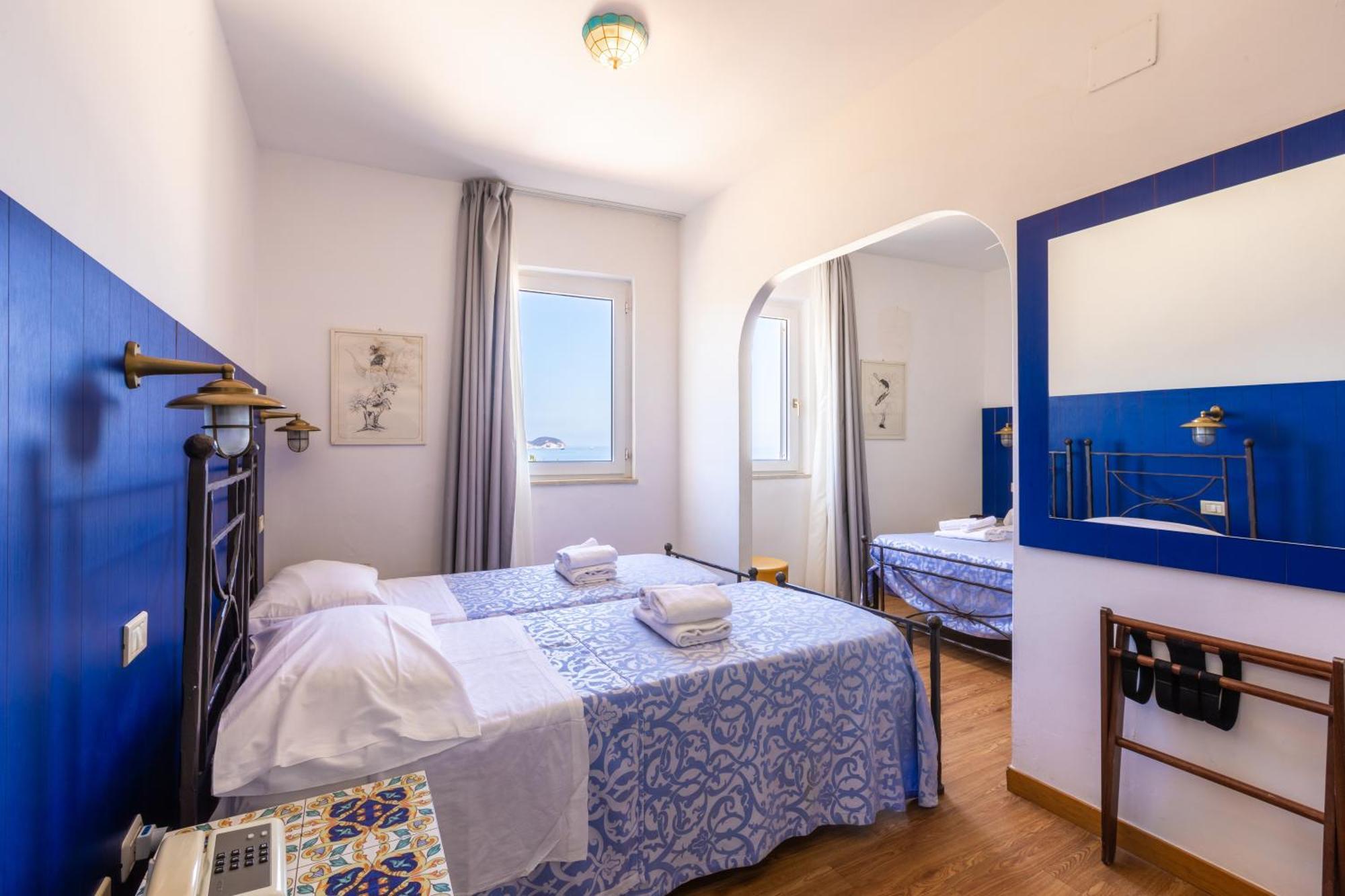 Hotel Torre Dei Borboni Πόντσα Εξωτερικό φωτογραφία