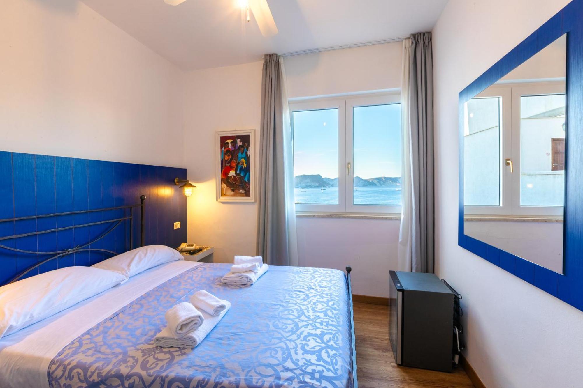 Hotel Torre Dei Borboni Πόντσα Εξωτερικό φωτογραφία