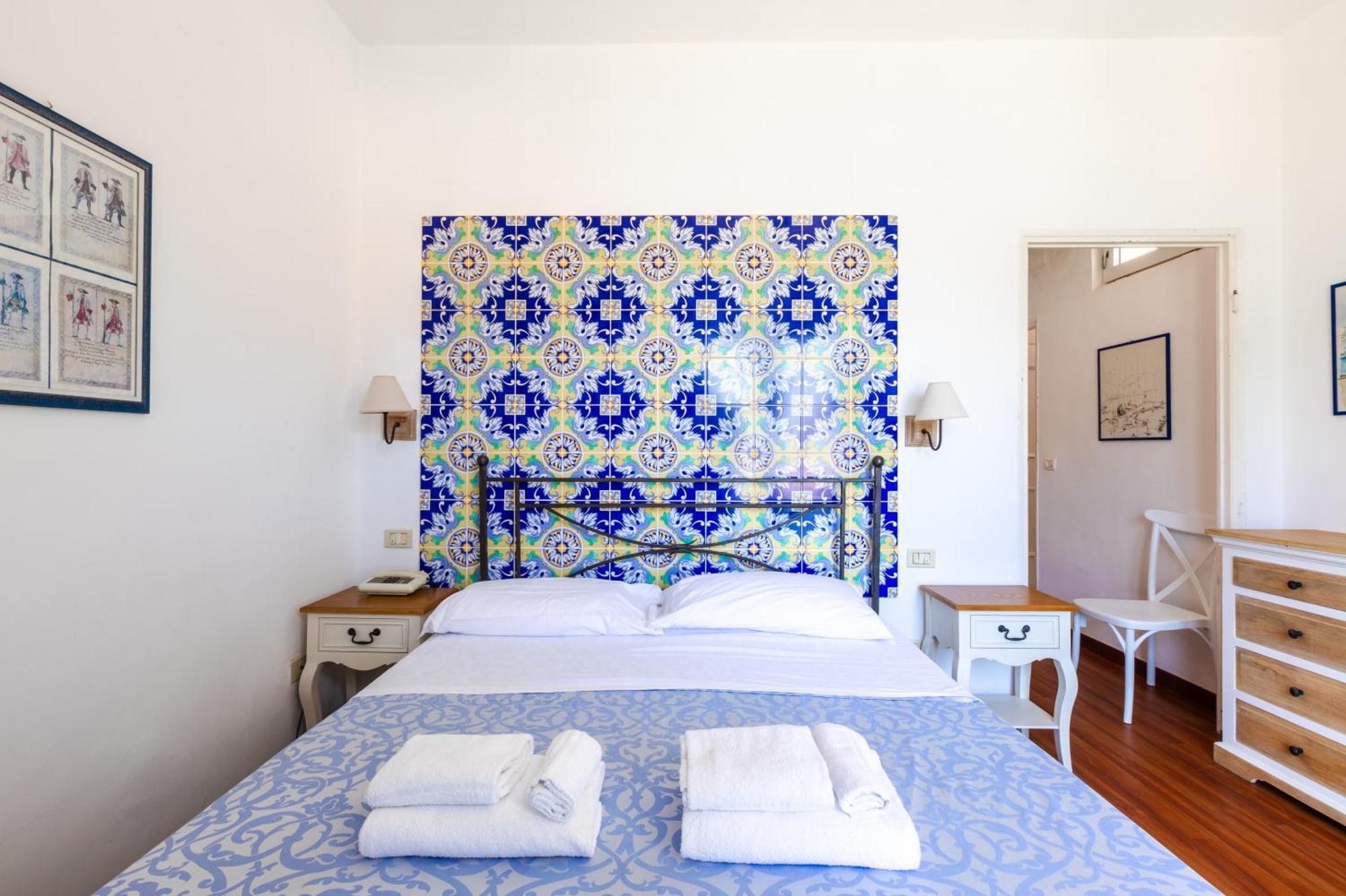 Hotel Torre Dei Borboni Πόντσα Εξωτερικό φωτογραφία