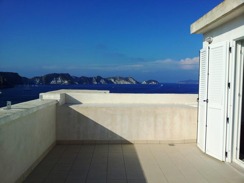 Hotel Torre Dei Borboni Πόντσα Εξωτερικό φωτογραφία