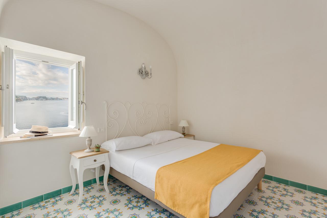 Hotel Torre Dei Borboni Πόντσα Εξωτερικό φωτογραφία