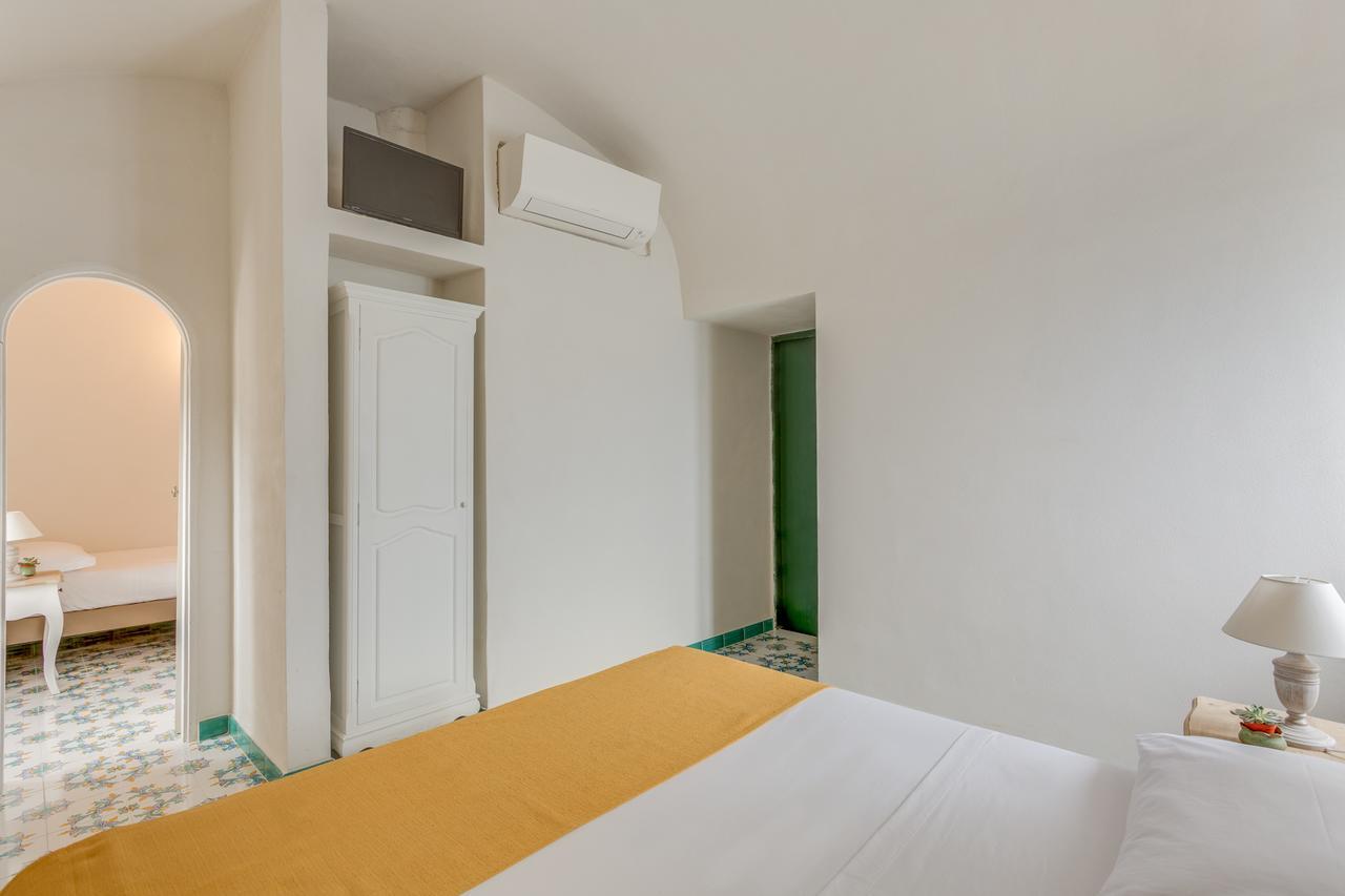Hotel Torre Dei Borboni Πόντσα Εξωτερικό φωτογραφία