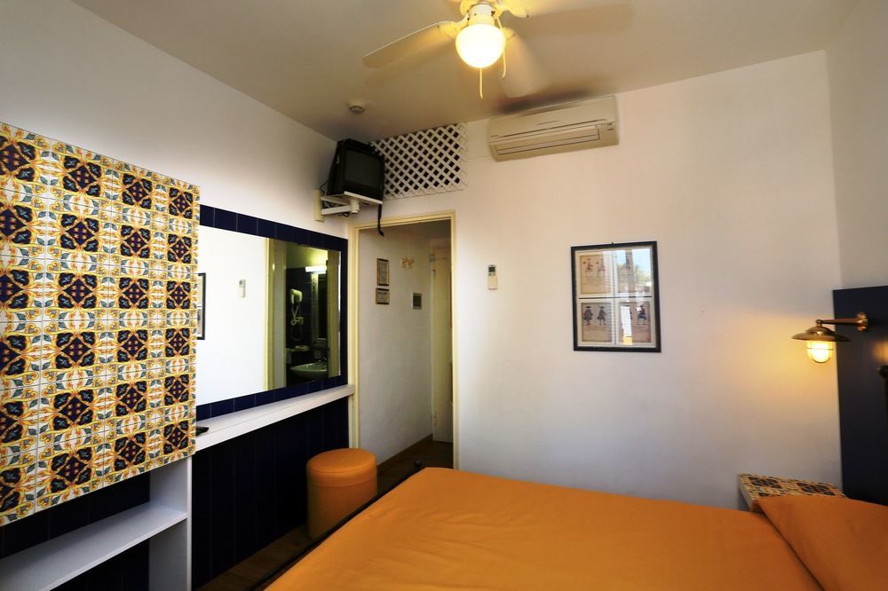 Hotel Torre Dei Borboni Πόντσα Εξωτερικό φωτογραφία