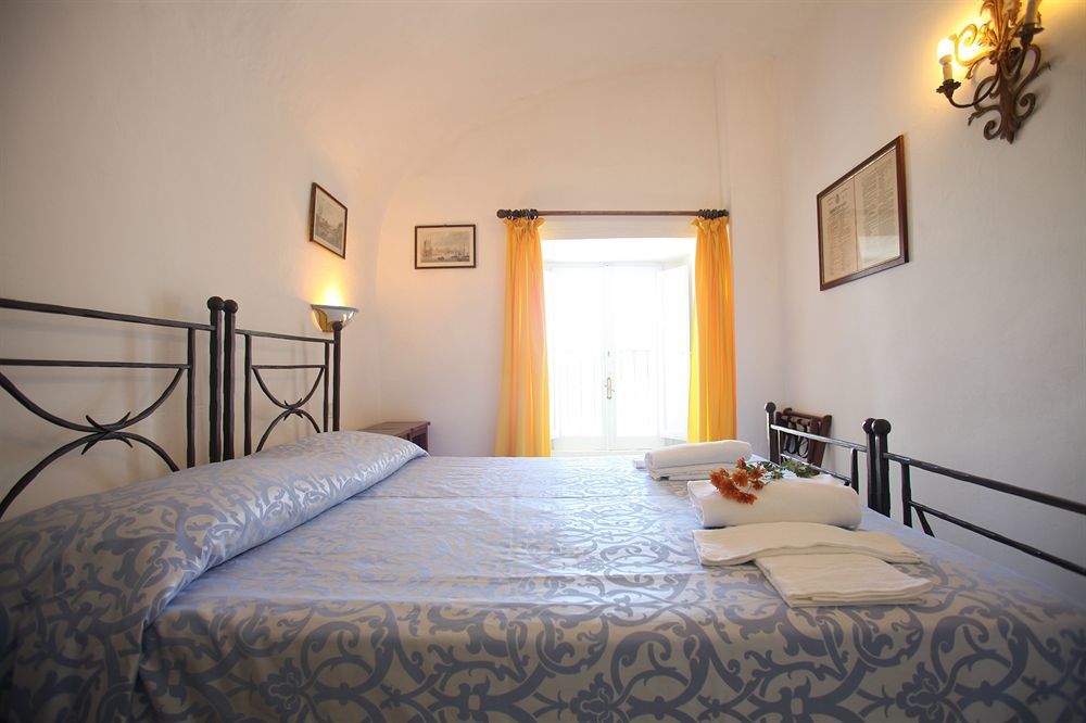 Hotel Torre Dei Borboni Πόντσα Εξωτερικό φωτογραφία