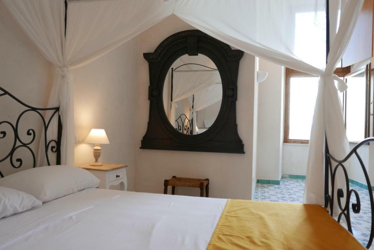 Hotel Torre Dei Borboni Πόντσα Εξωτερικό φωτογραφία