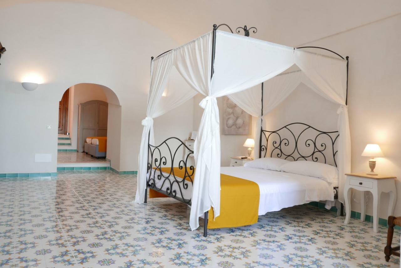 Hotel Torre Dei Borboni Πόντσα Εξωτερικό φωτογραφία
